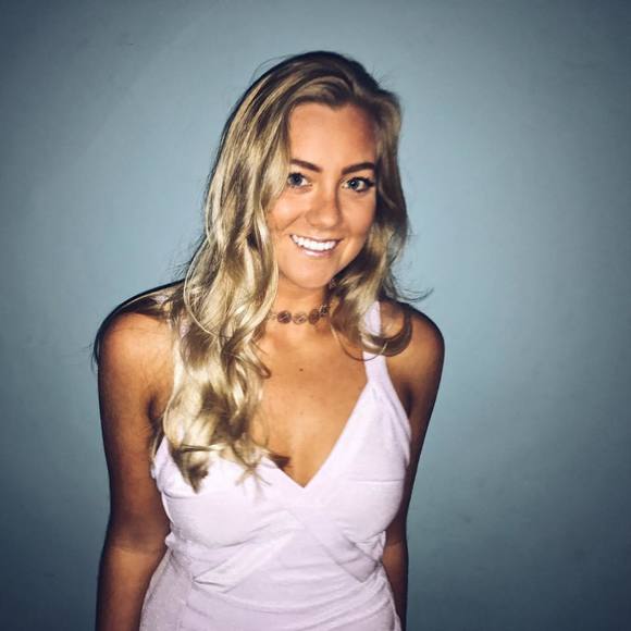 Meet your Posher, Elizabeth - Picture 1 of 1